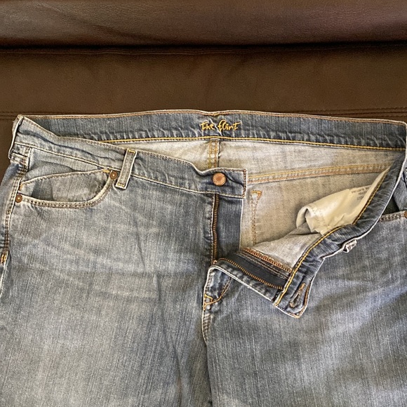 🎉SALE🎉Old Navy “The Flirt” Boot Cut Women’s Plus Jeans size 18 Regular - Picture 5 of 7